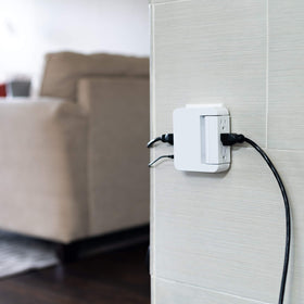 Side-access outlets plus a 90-degree swivel save desk space.