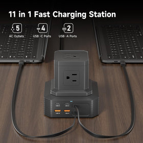 GEEK FULLY close-up of top USB-C and USB-A ports enabling fast-device charging