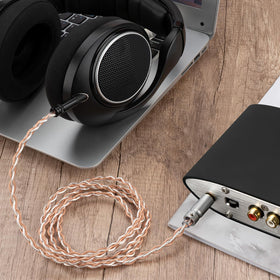 Geekria Apollo 150 cm length suits desktop and on-the-go.