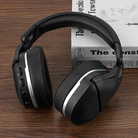 GEEKRIA headband pad installed on gamer headset illustrating renewed comfort during long sessions