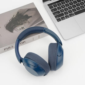 GEEKRIA cover next to ruler and headset showing compatible 8–11 cm size