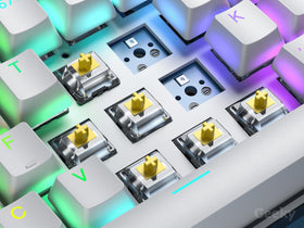 Geeky GK61 software lets you customize macros and lighting.