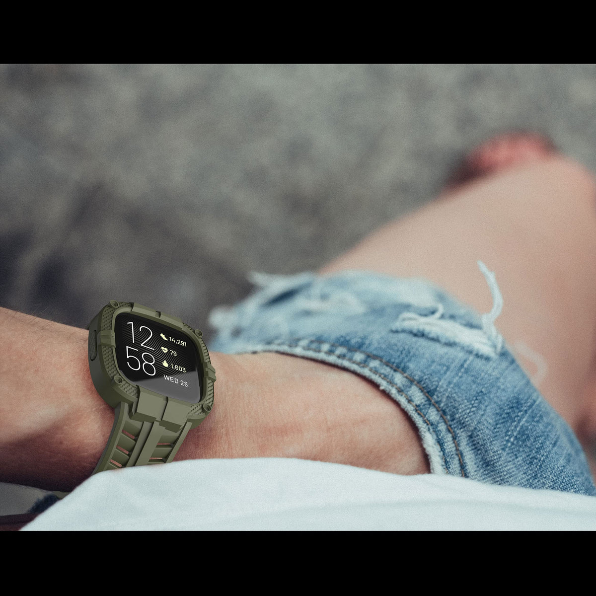 GELISHI Versa 2 strap is adjustable for most wrists.