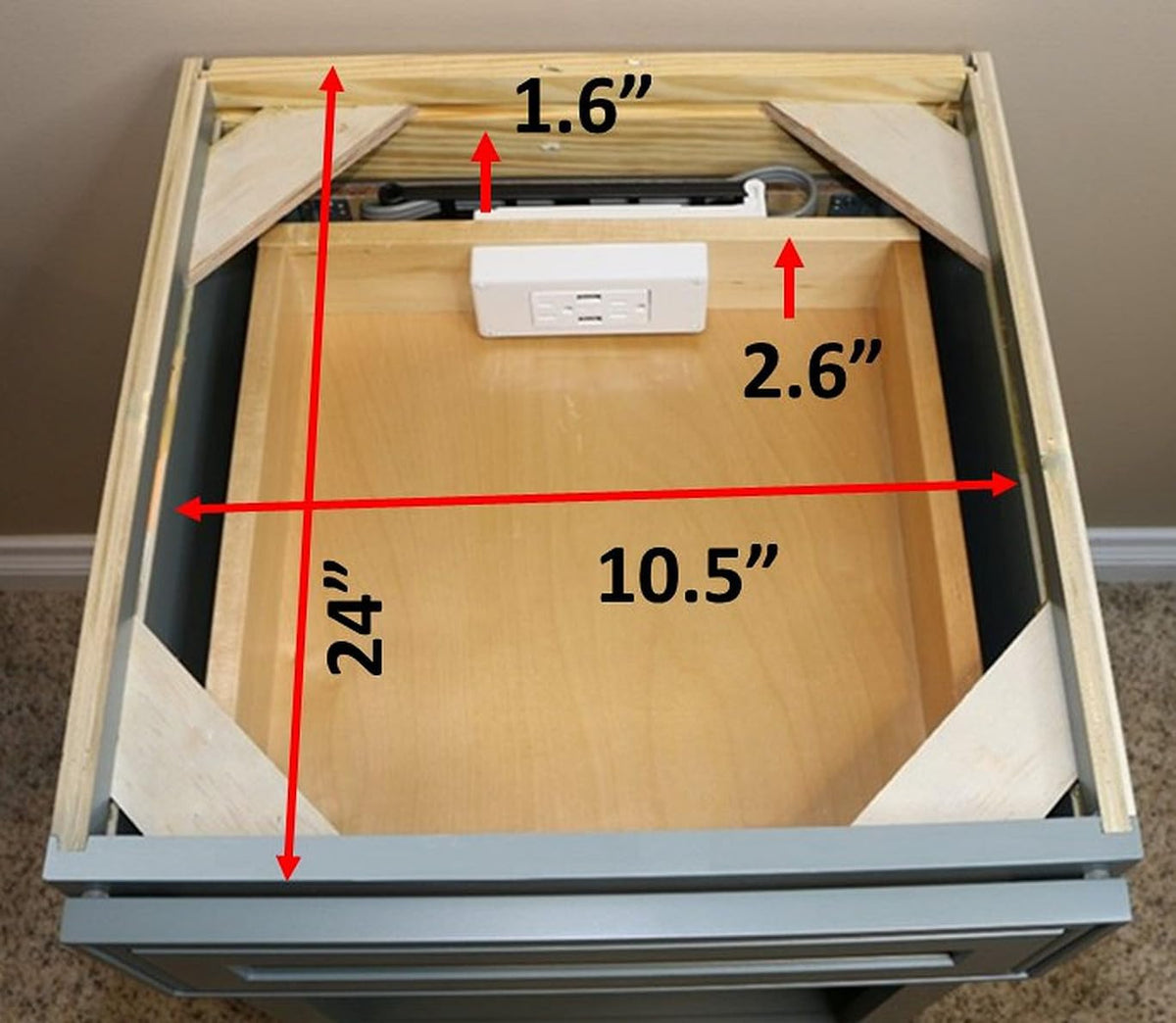 Generic minimum inside drawer height of 2-5/8-inch supports various configurations.