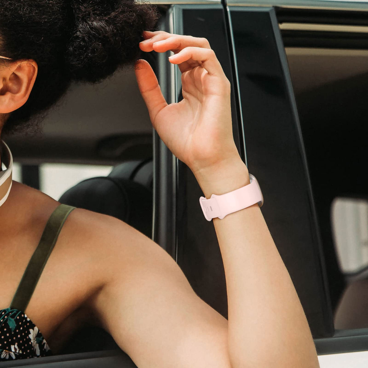 Getino Sense band gray closeup, lightweight and flexible for everyday activity.