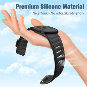 Getino waterproof silicone wristband keeps wrists comfortable in water.