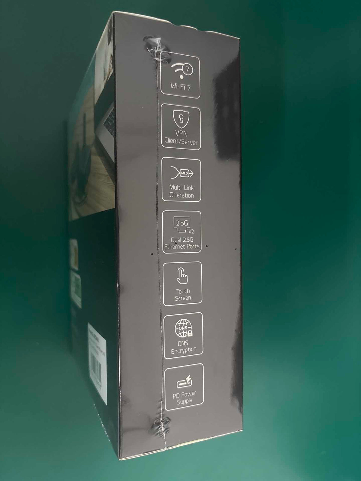 GL.iNet Slate 7 WPA3 and DNS privacy features safeguard connections.