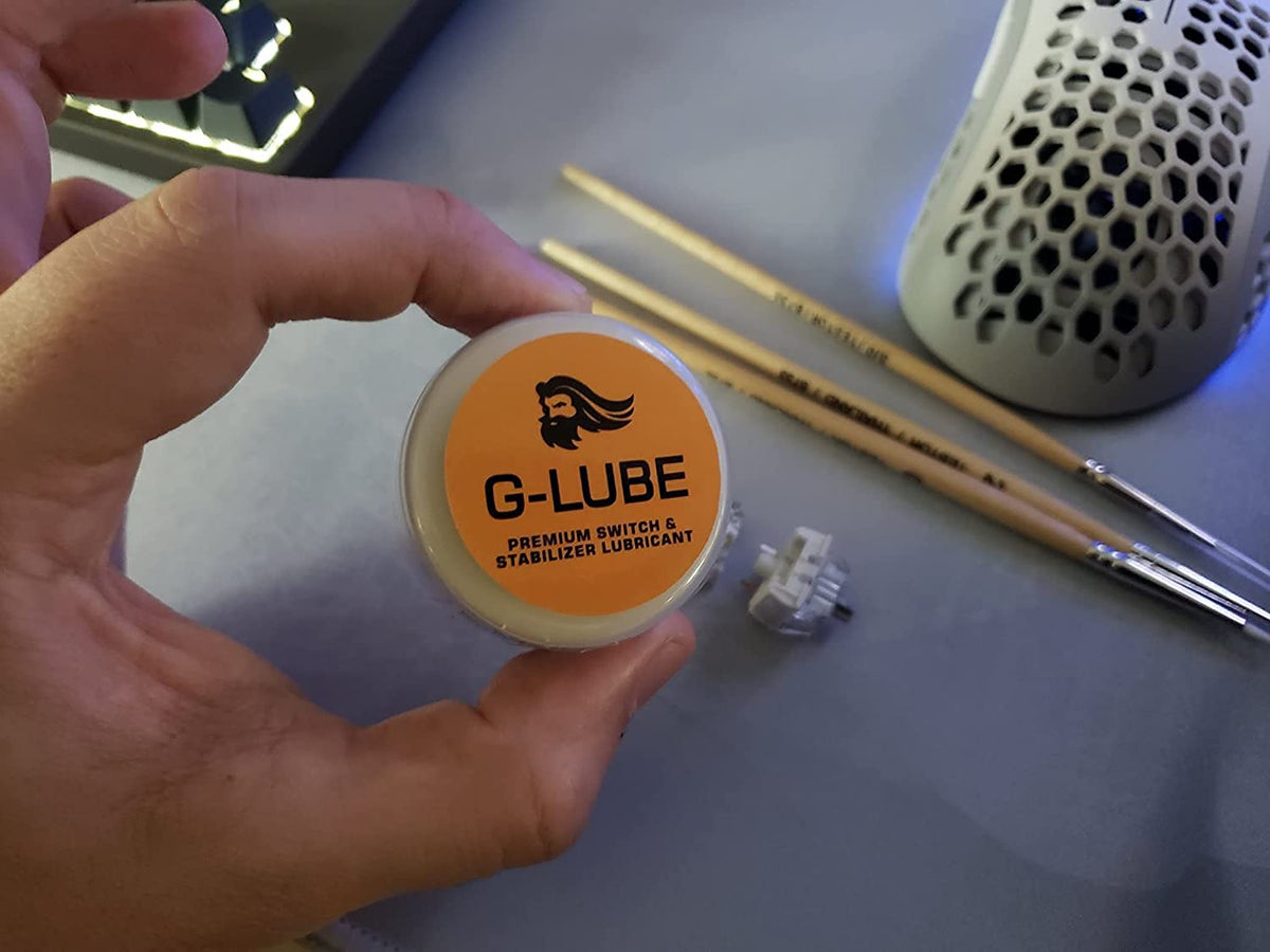 Glorious G-Lube Switch label-close-up shows product details and temp-range for safe storage.