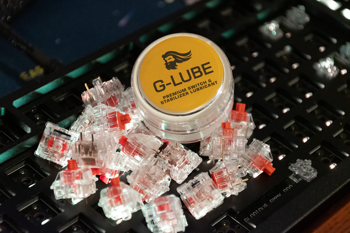 Glorious G-Lube Switch stabilizer lubrication demonstrates compatibility with stabilizers.