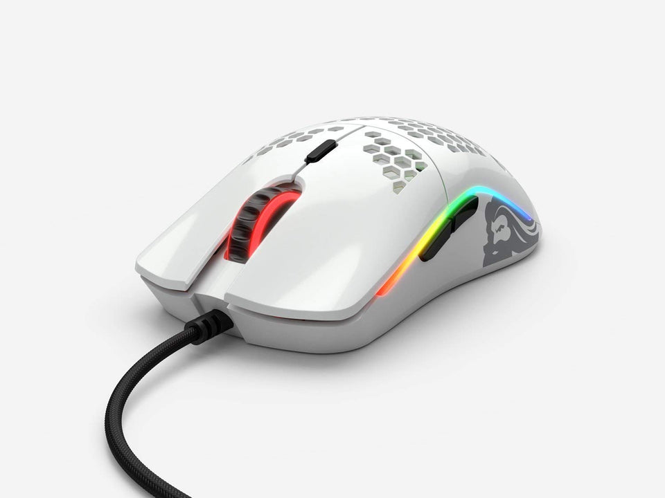 GLORIOUS Model O front view showing buttons and scroll wheel, clean look