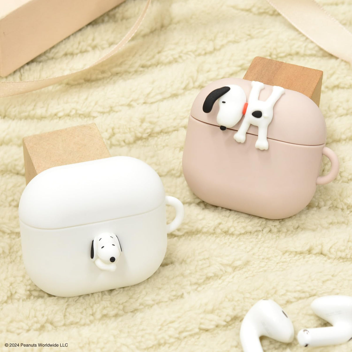 Gourmandise case adds fun Snoopy flair to daily AirPods use