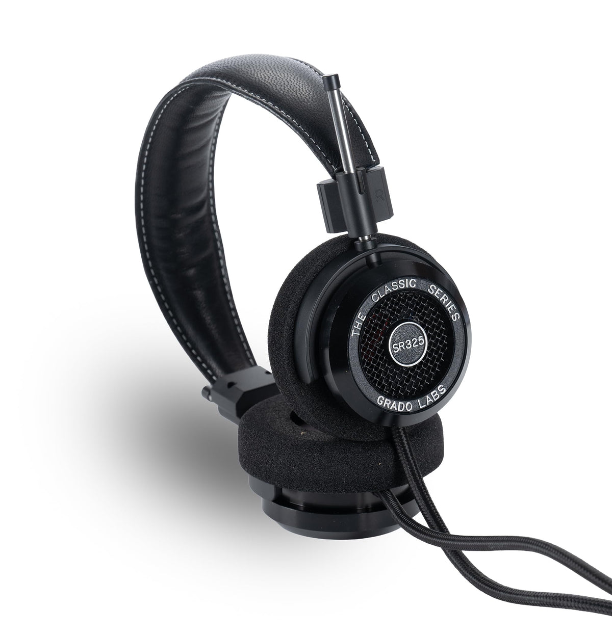 GRADO SR325 updated cabling improves durability and signal reliability.