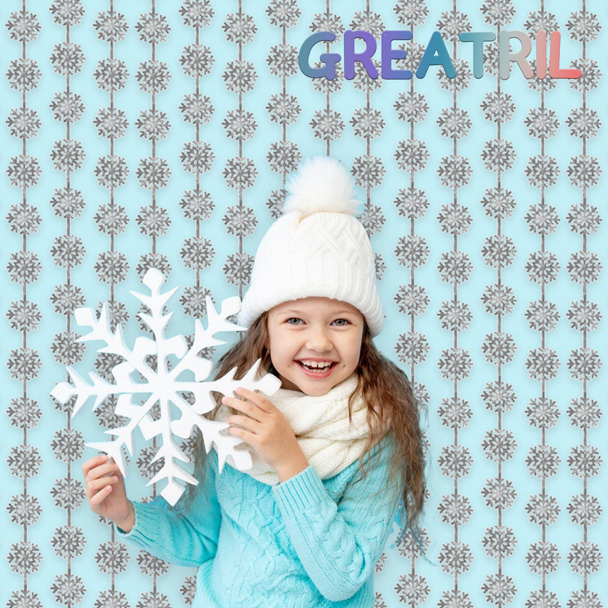 GREATRIL backdrop brings wintry vibes and photo-worthy moments.