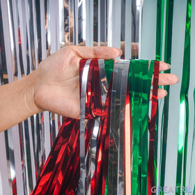 GREATRIL elf-themed streamers create a playful holiday ambiance