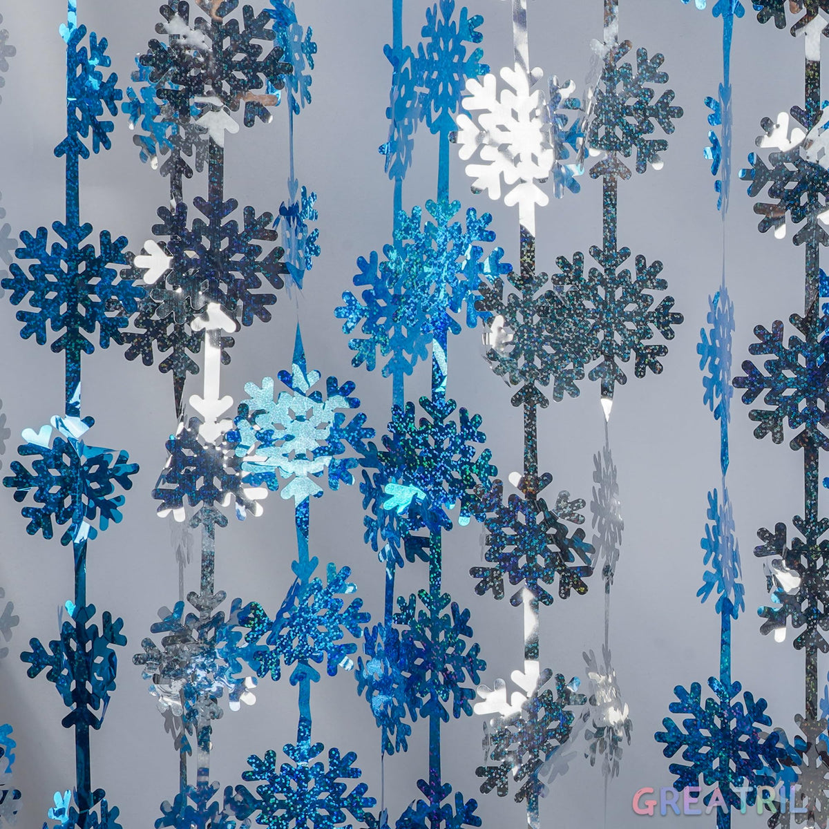 GREATRIL Snowflake Curtain creates an elegant backdrop for Christmas, winter events, or birthdays