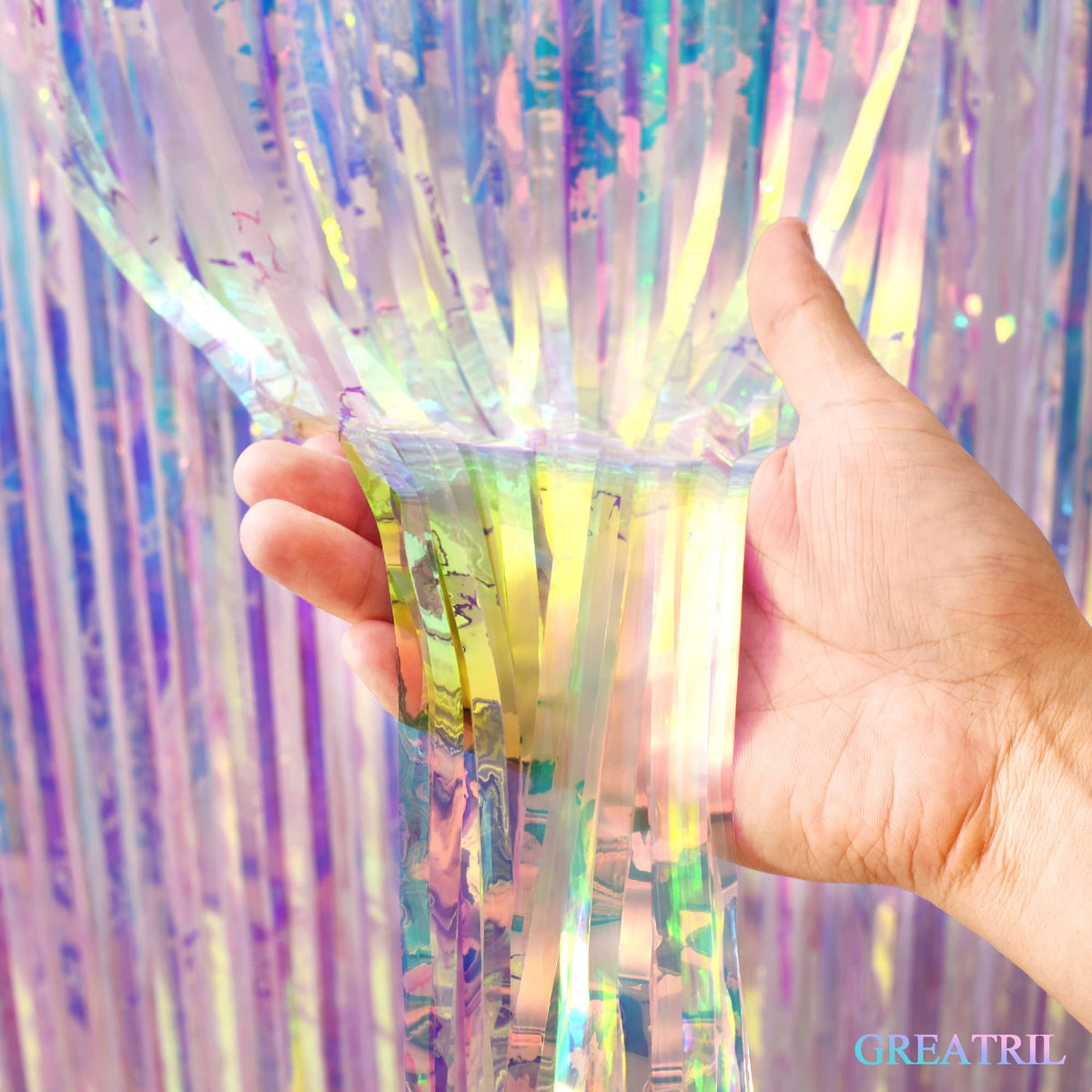 GreatRIL two-piece backdrop offers flexible sizing for walls or displays.