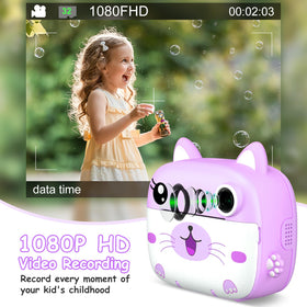 GREENKINDER close-up of dual lens showing selfie and main lens versatility benefit