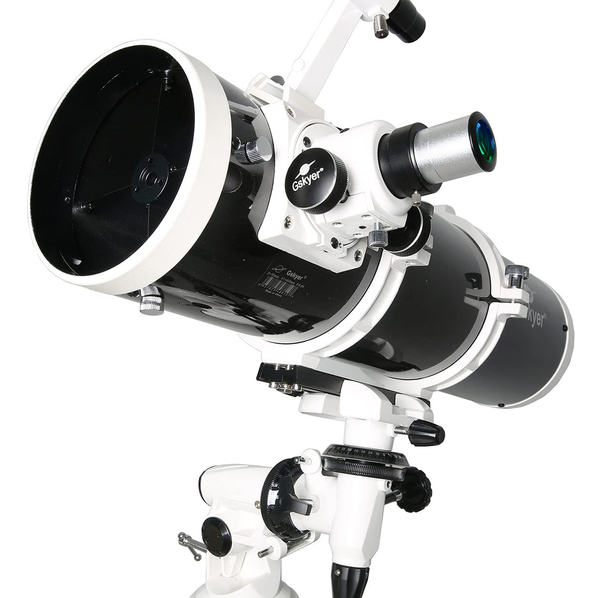 Gskyer 130EQ eyepieces offering versatile magnification options.