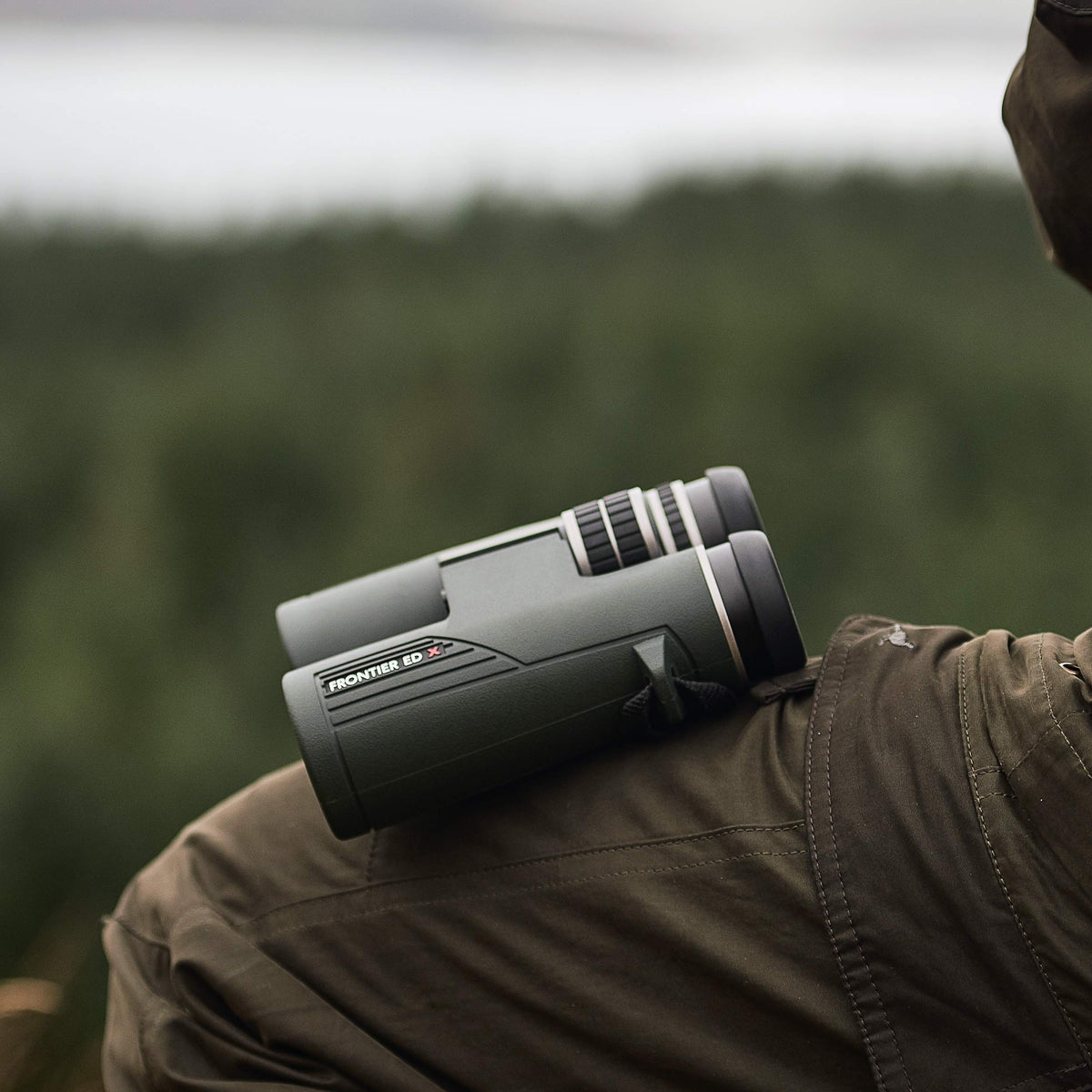 Hawke Frontier ED X 8x42 green water-repellent coating keeps lenses clear.