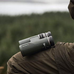 Hawke Frontier ED X 8x42 green water-repellent coating keeps lenses clear.
