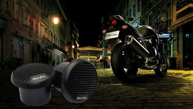 Herdio speakers in open-air riding scene delivering reliable sound outdoors