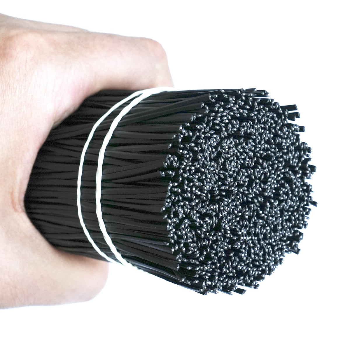 HHTHH rubber-coated inner-core cable ties for organized cables.