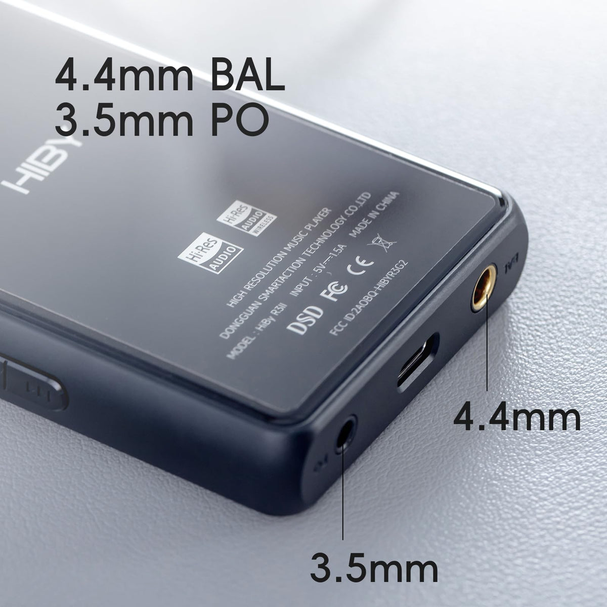 HiBy R3 II 3.2 inch touchscreen and scroll wheel