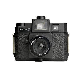 Holga 120GCFN built-in flash with color wheel enables creative lighting effects.