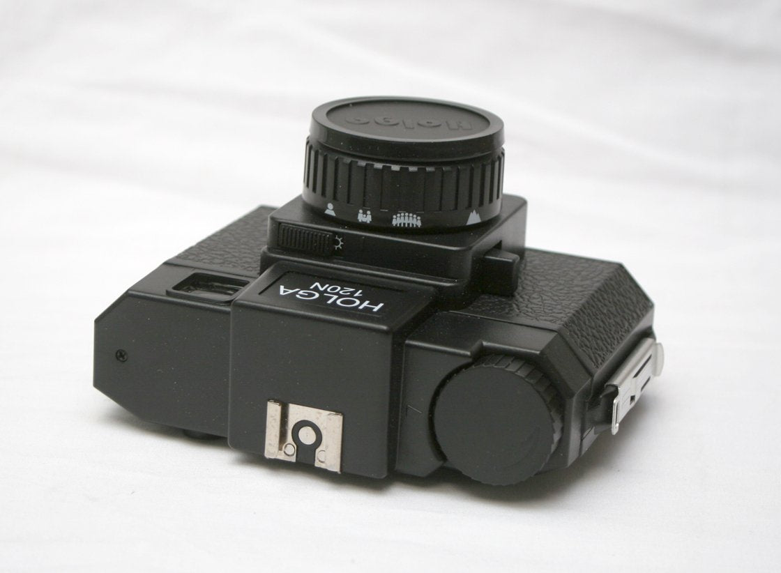 HOLGA 120N film back open showing film chamber and easy loading benefit