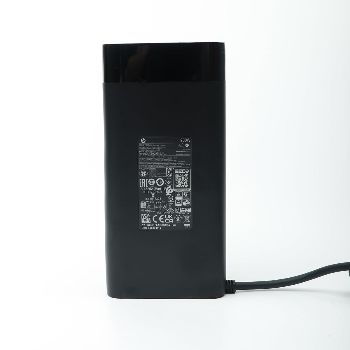 HP adapter side profile with label and vents indicating reliable cooling