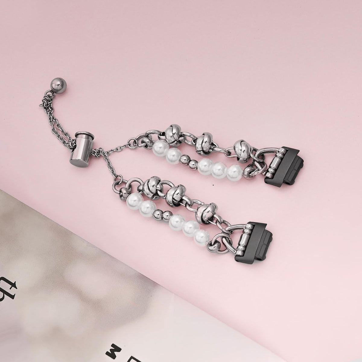 Huadea beaded bracelet lifestyle shot — wear with style during daily activities.