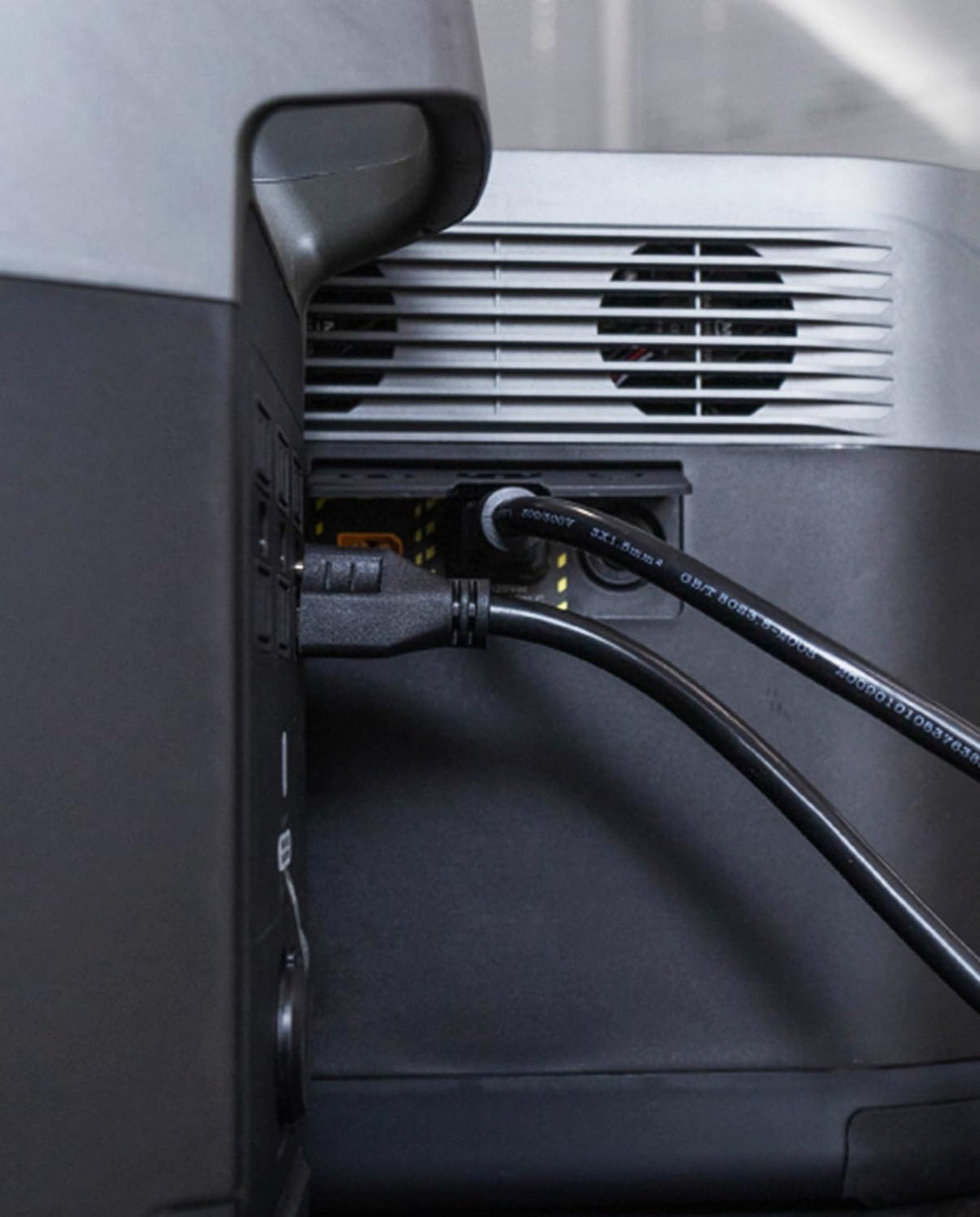 HulkGoo 10-foot cord balances reach with rugged design for outdoor sites.
