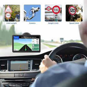 HUTNVEA close-up of touchscreen 3D map view for easier junction recognition