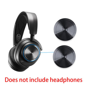 HUYUN lifestyle gamer wearing headset with covers, stylish and protective look