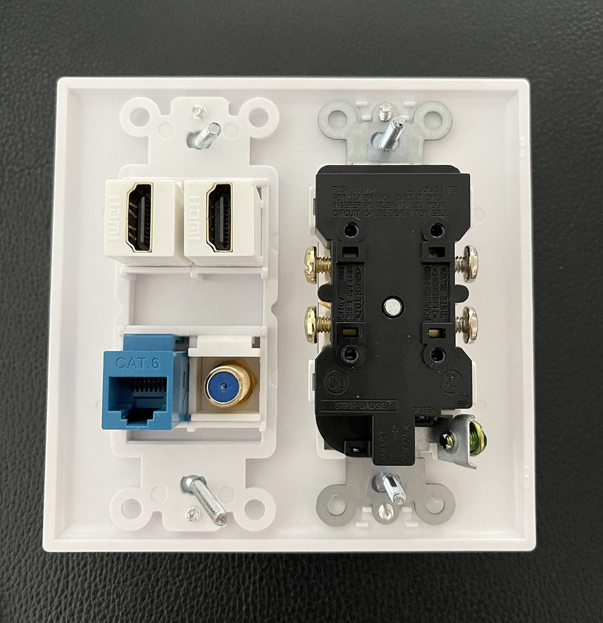 IBL 15A wall plate front view in white with integrated ports for easy access