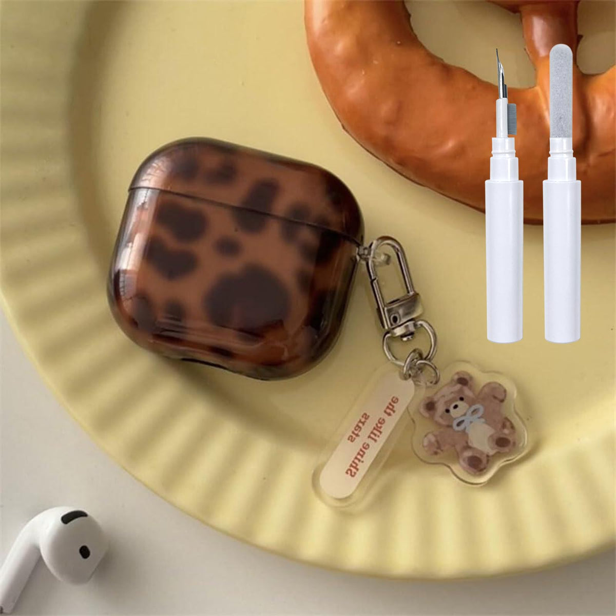 inewateri AirPods 4 case with cute leopard print for stylish protection