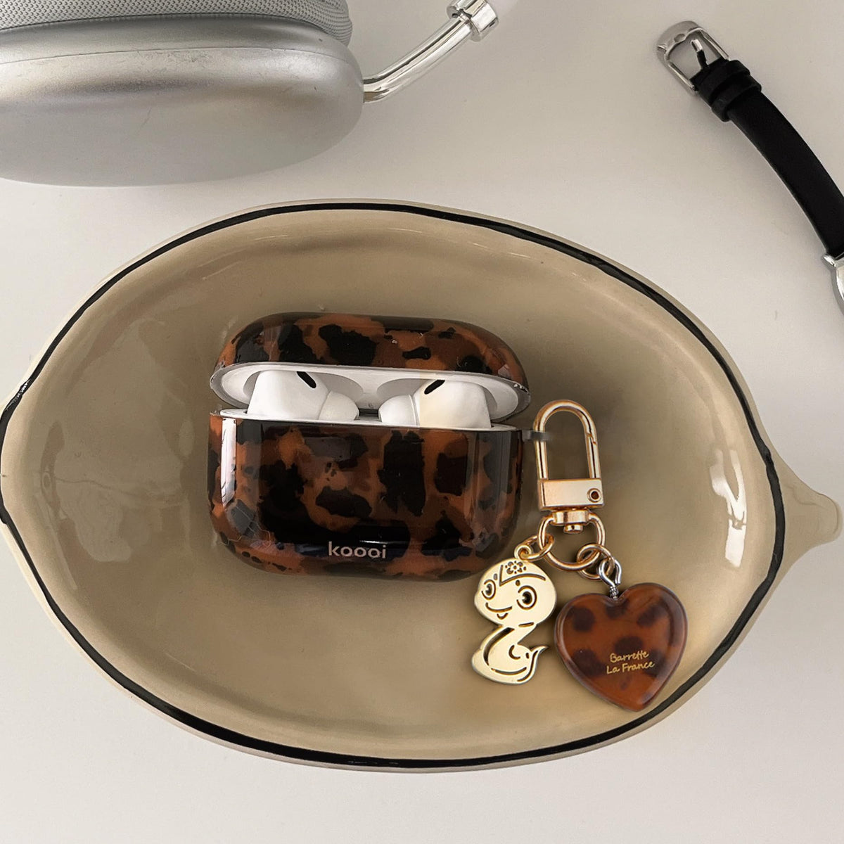inewateri amber love buckle adds secure carry and decorative charm