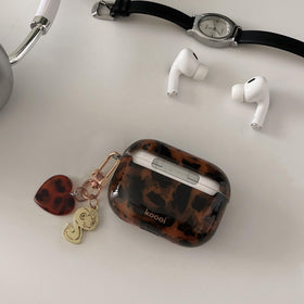 inewateri dustproof charging-port design keeps AirPods charging area clean