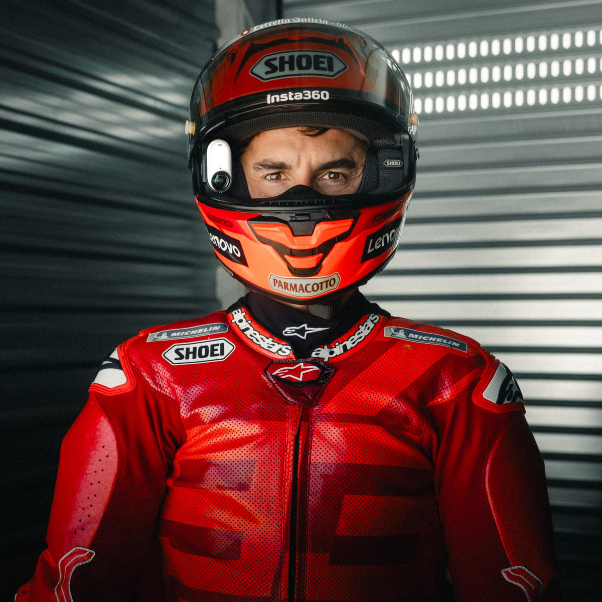 Insta360 GO 3 helmet mount windproofing supports clearer sound during windy rides.