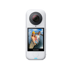 Insta360 X4 Air ultralight design for on-the-go 360 filming.