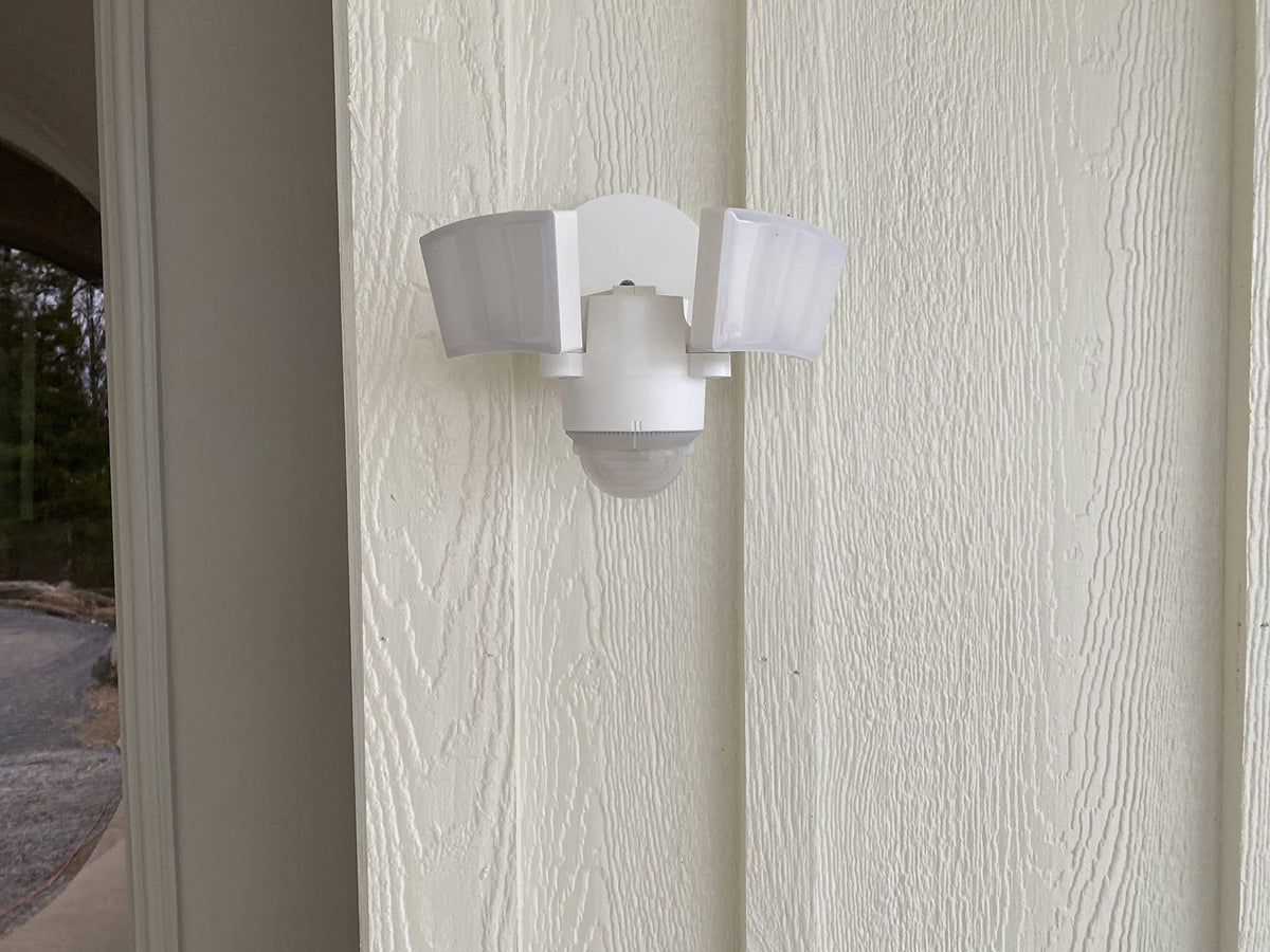 IQ America time-on settings let you tailor light duration to your needs.
