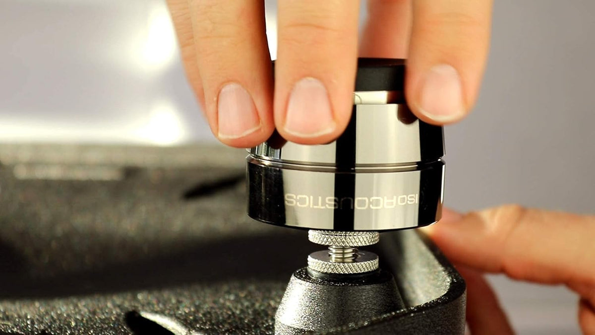 Gaia II packaging contains four isolators.