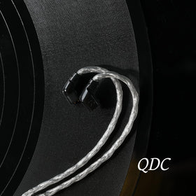 ivipQ lightweight design keeps ears comfortable during long sessions
