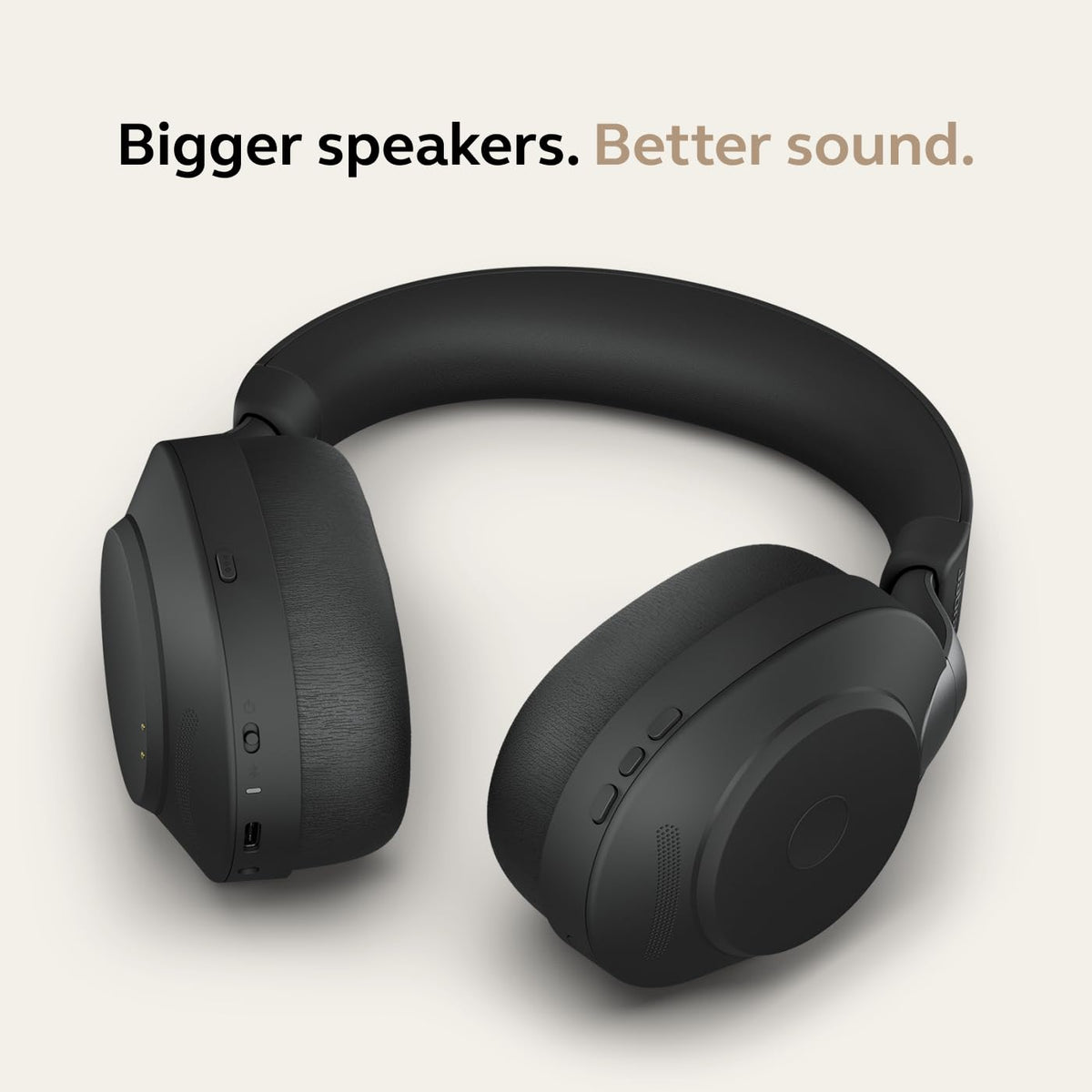 Jabra Evolve2 85 busylight visible from any angle to minimize interruptions
