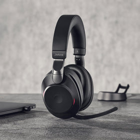 Jabra Evolve2 85 memory foam padding ensures comfortable wear.