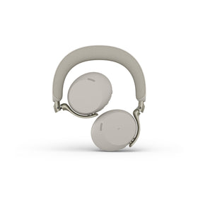 Jabra Evolve3 75 USB-C connection in use