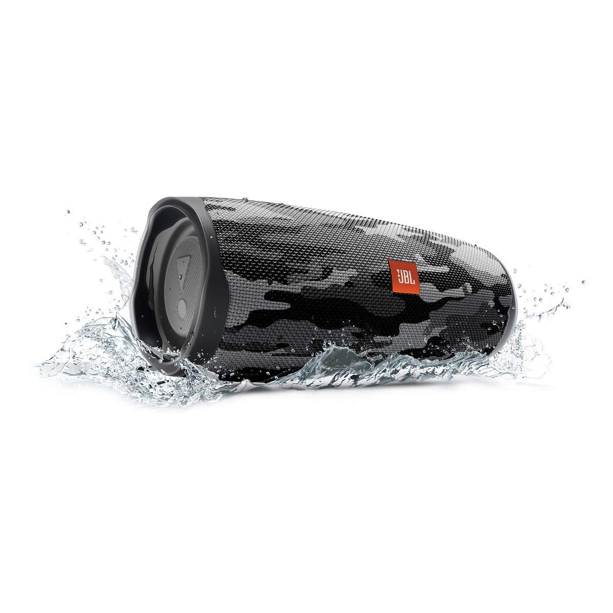JBL Charge 4 rugged design with fabric and rubber housing for adventurous use.