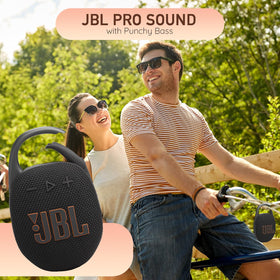 JBL Clip 5 side with carabiner clip for easy attachment on bags or gear.