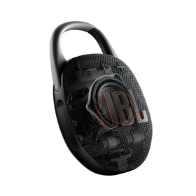 JBL Clip 5 Purple close-up of redesigned carabiner for secure clipping.