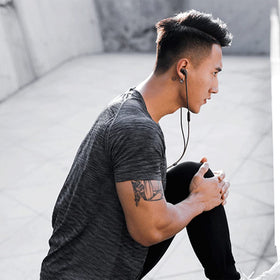 JBL Endurance Run 2 wired FlipHook enables versatile wear